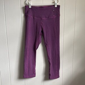 CALIA by Carrie Underwood Tight Fit Plum Purple Capri Leggings Sz S NWT